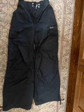 Nike Black womens Cargo trousers with large Side Pockets